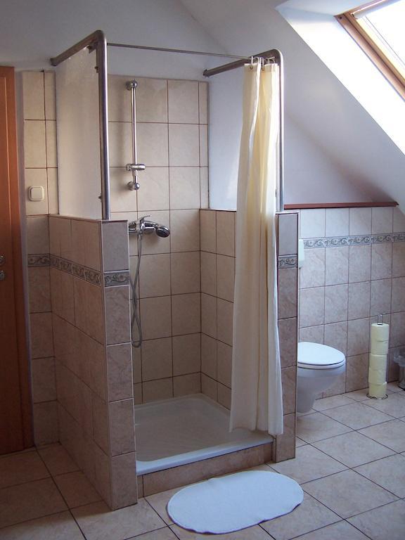 Akacia Apartment - Free Inside Parking, 2 Bedrooms, Garden, Next To Centre Βουδαπέστη Δωμάτιο φωτογραφία